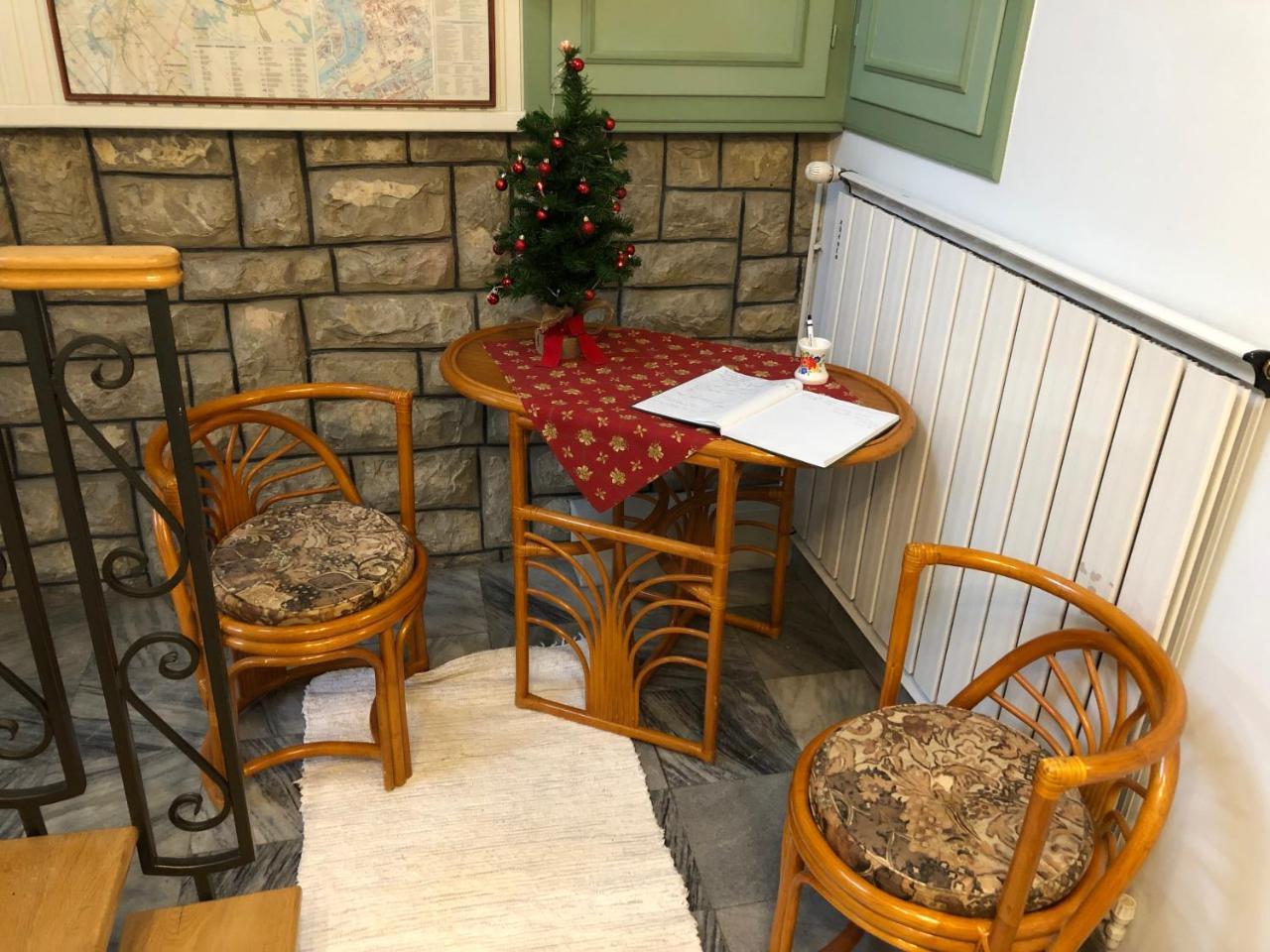 Bed and Breakfast Muskatli Panzio Дьёр Экстерьер фото
